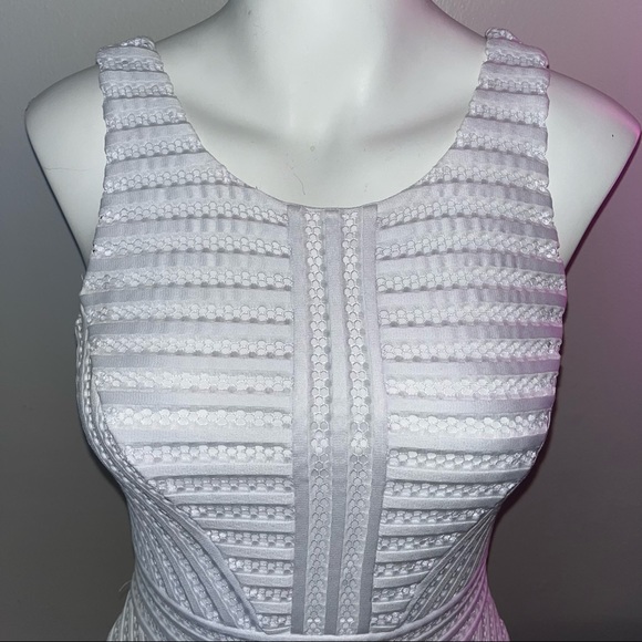 Lily Pulitzer white dress size small like new - Picture 3 of 16